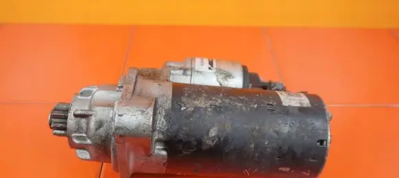 Volkswagen Touareg I Starter motor LRS01679 BAC