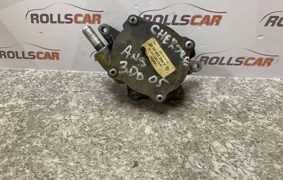 Jeep Grand Cherokee (WK) Vacuum pump A6422300065