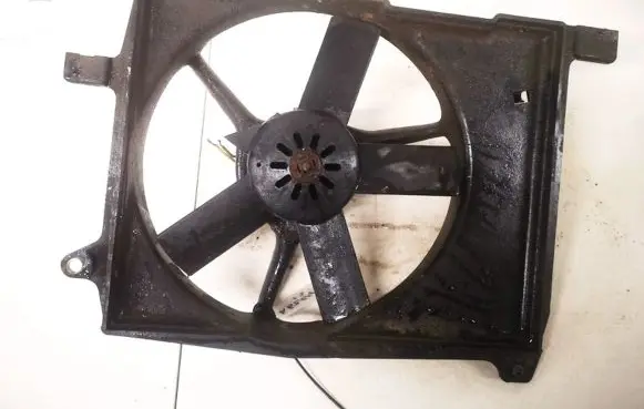 Opel Kadett E Radiator cooling fan shroud 90190780