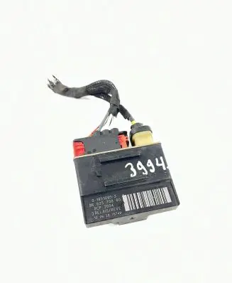 Peugeot 5008 Glow plug pre-heat relay 9662570880