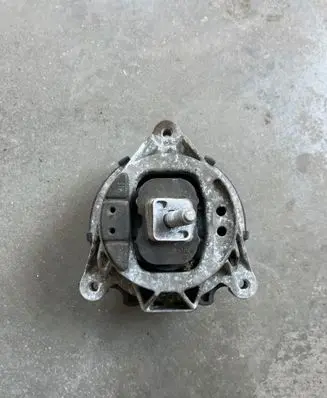 BMW 3 GT F34 Engine mount bracket 6787663 291012