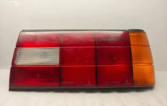 BMW 3 E30 Rear/tail lights 1386088 1386940 29650209