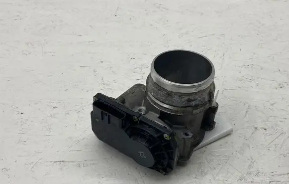 Volvo V40 Throttle valve 31293736