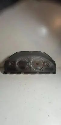 Volvo XC70 Speedometer (instrument cluster) 8673259 69294720T 8602761