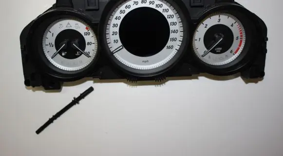 Mercedes-Benz C W204 Speedometer (instrument cluster) A2049004408