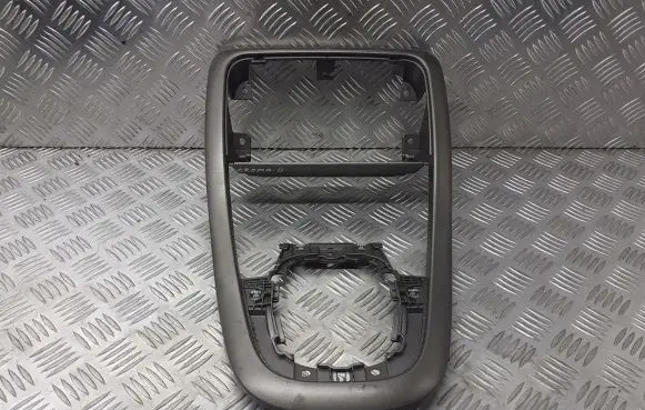 Fiat Croma Radio/GPS head unit trim 735373402