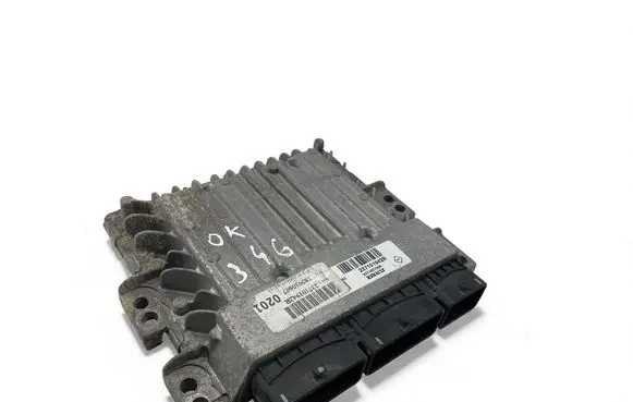 Renault Clio IV Engine control unit/module ECU 237101942R 237100755R