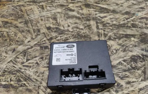Jaguar XJL Tailgate/trunk control unit/module AW9314B673AH