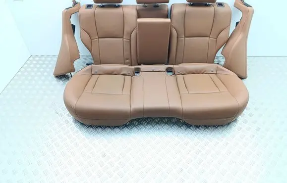 Subaru Legacy VII Rear seat 