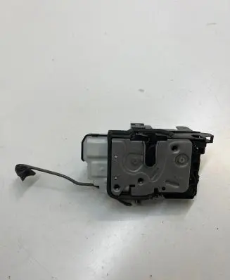 Volvo V60 Front door lock 31440389