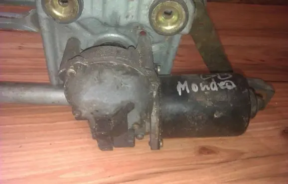 Ford Mondeo MK I Wiper motor 93bb17b571cc