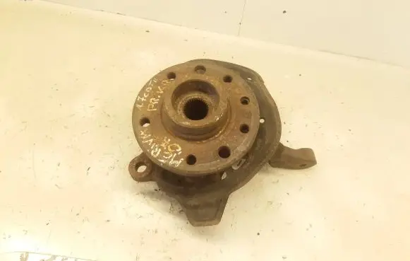 Opel Meriva A Front wheel hub spindle knuckle 13116029