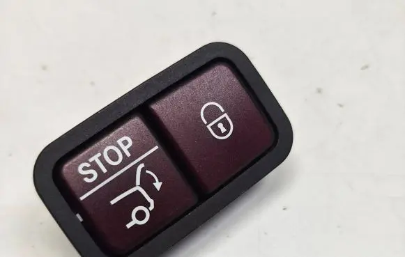Mercedes-Benz GLC X253 C253 Tailgate/boot open switch button 2128210551 32132103
