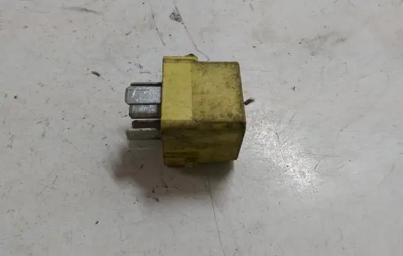 Mercedes-Benz C W203 Other relay A0025421419