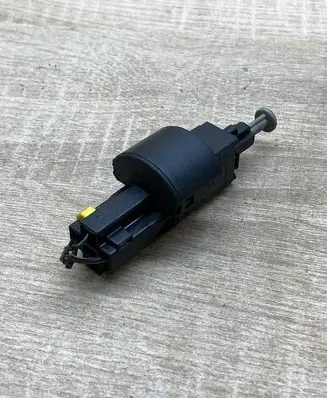 Opel Zafira A Clutch pedal sensor 09132299 09175172 09175185