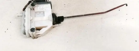 Volkswagen PASSAT B4 Central locking vacuum pump 3a0862153b