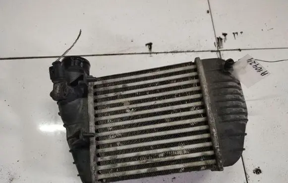 Audi A6 S6 C6 4F Intercooler radiator 4F0145805J