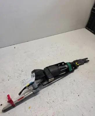 Volvo V70 Front seatbelt 8665872