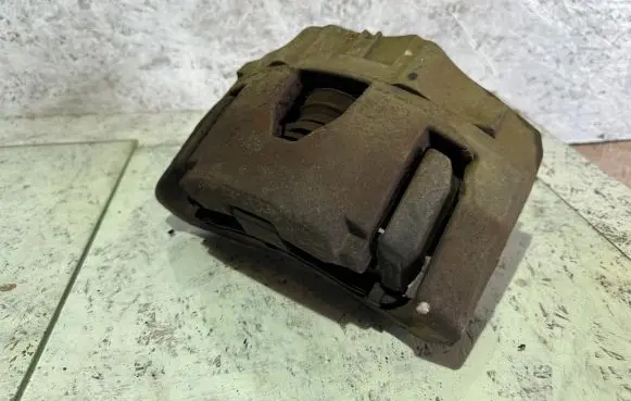 Volvo XC90 Front brake caliper 3065730