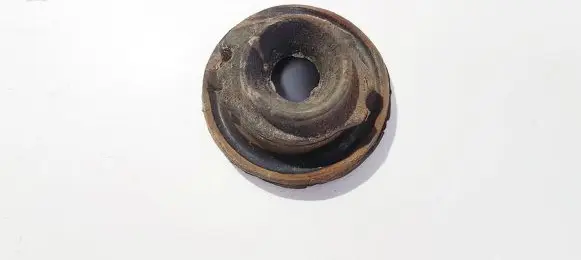 Skoda Octavia Mk1 (1U) Front coil spring rubber mount 1j0512149b