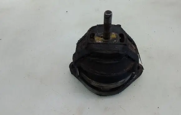Audi A8 S8 D2 4D Engine mount bracket