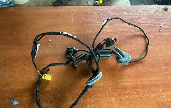 Audi A4 S4 B8 8K Front door wiring loom 8K0971030AD