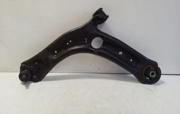 Volkswagen PASSAT B8 Front lower control arm/wishbone