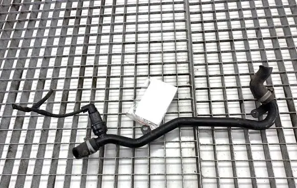 Engine coolant pipe/hose