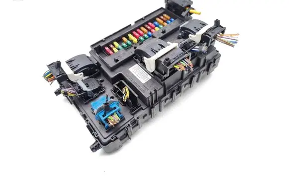 Ford Mondeo MK V Fuse module FU5T-15604-DFB A2C7534430150