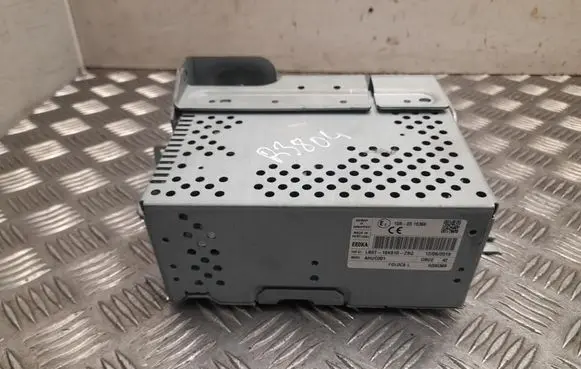 Ford Explorer VI Radio/CD/DVD/GPS head unit LB5T18K810