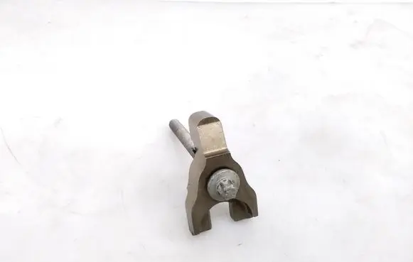 BMW 7 G11 G12 Fuel Injector clamp holder 