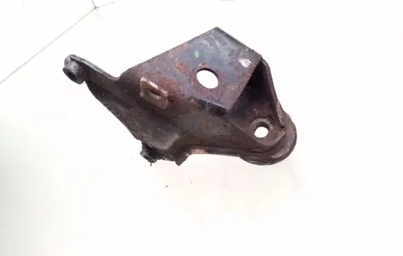 Volkswagen PASSAT B4 Engine mounting bracket 3A0199273B