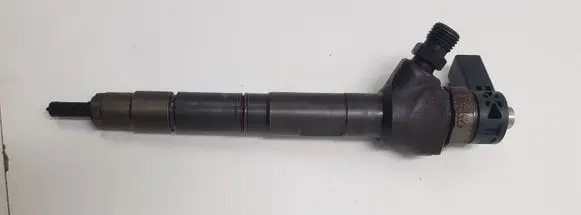 Seat Alhambra (Mk2) Fuel injector 0445110647 03L130277Q