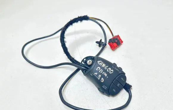 Renault Kangoo I Steering wheel buttons/switches 