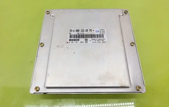 Mercedes-Benz C W203 Engine control unit/module A0001536979