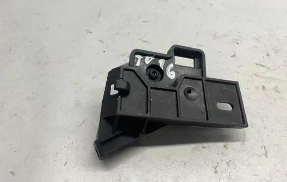 Volkswagen Jetta VII Engine bonnet (hood) release handle 517823633B