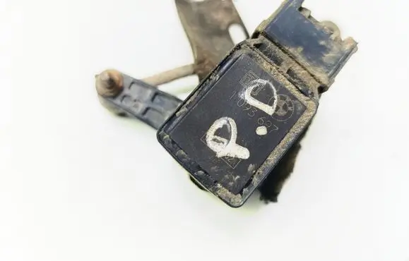 Headlight/headlamp level sensor