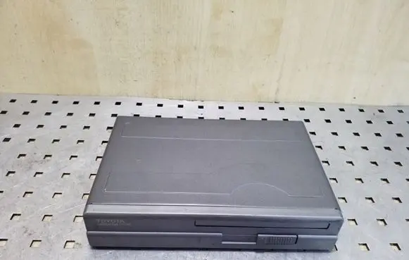 Toyota Corolla Verso AR10 Navigation unit CD/DVD player 0866200840