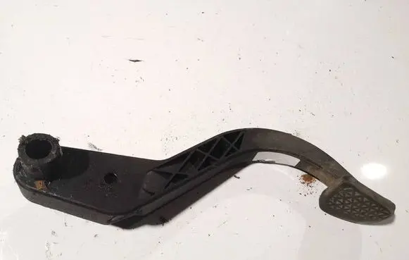 Opel Astra G Clutch pedal 