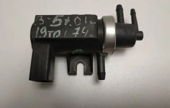 Seat Cordoba (6K) Turbo solenoid valve 1J0906627