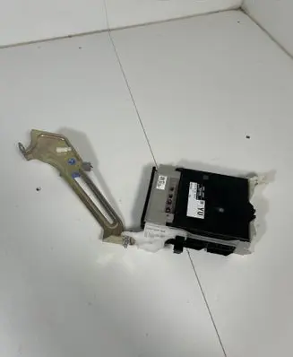 Toyota C-HR I Central body control module 89221F4130