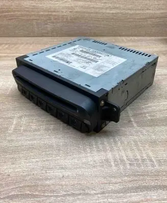 Chrysler Voyager Radio/CD/DVD/GPS head unit 05064003AI