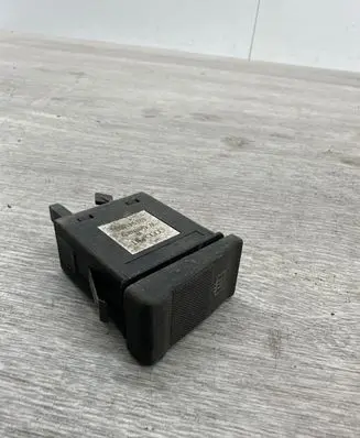 Audi 80 90 S2 B4 Windscreen/window heater switch 893941503