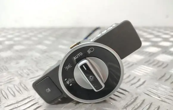 Mercedes-Benz CLA C117 X117 W117 Light switch