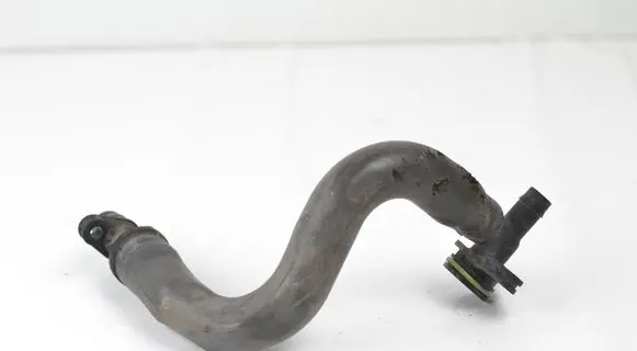 Volkswagen PASSAT B8 Breather hose/pipe 04E103202G 04E103173175