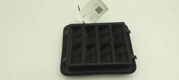 Jeep Grand Cherokee Quarter panel pressure vent 68260545AA