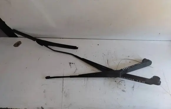 Subaru Forester SH Front wiper blade arm