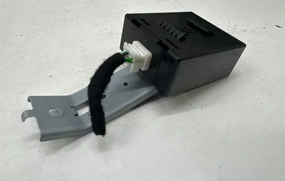 Nissan Leaf II (ZE1) Tire pressure control unit 284U15SN0A