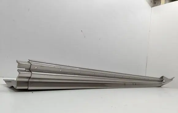 Volvo XC90 Sill 31672371