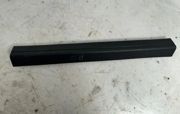 Mercedes-Benz C AMG W204 Front sill trim cover A2046860036